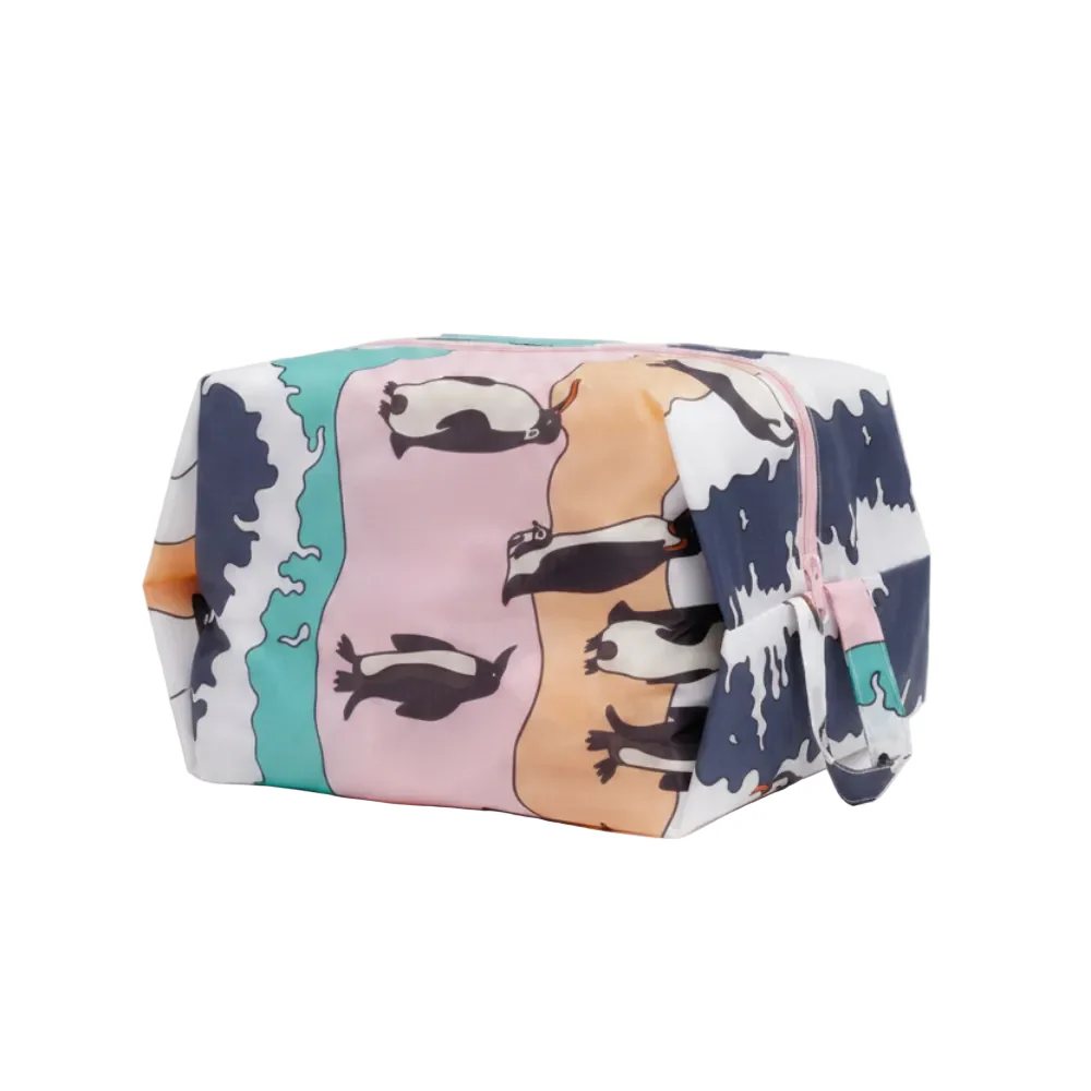 Baggu 3D Zip Pouch Vacation Animals - Image 4