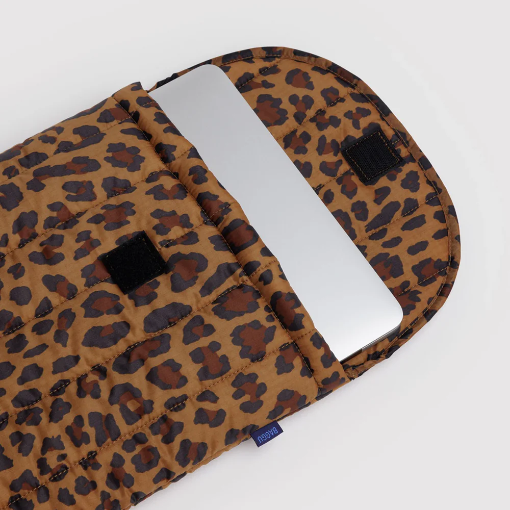 Baggu Puffy Laptop Sleeve 16 inch Leopard - Image 2