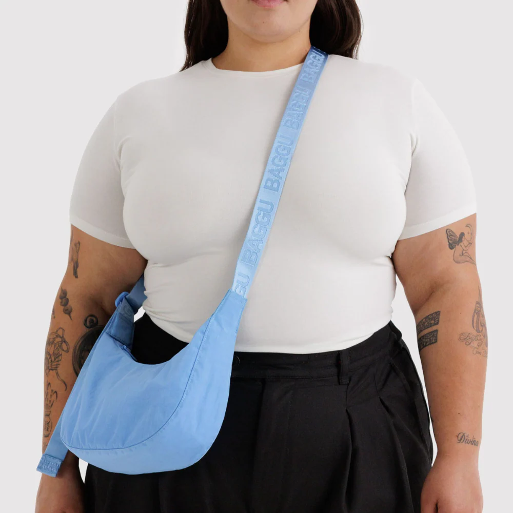 Baggu Small Nylon Crescent Bag Piscine - Image 2