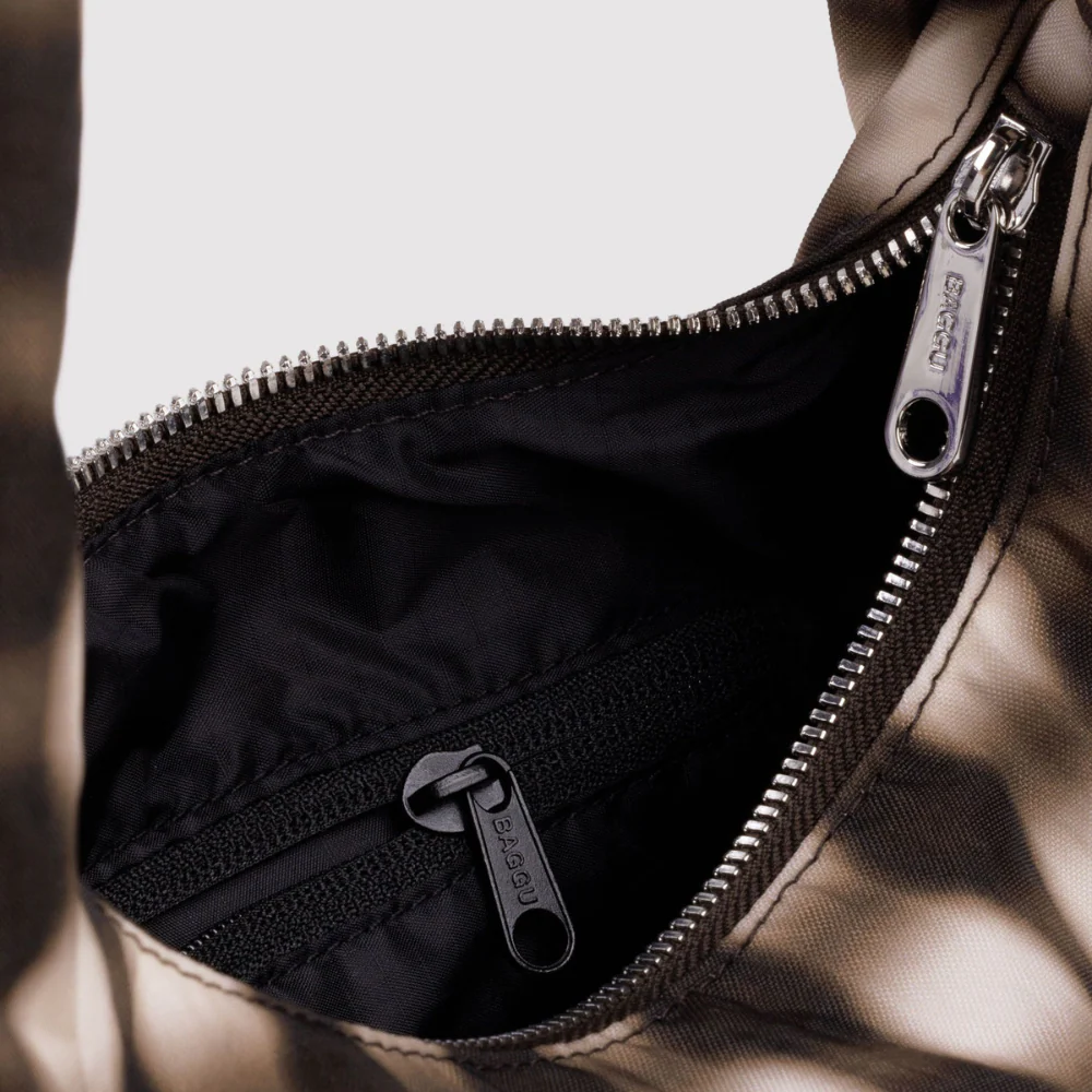 Baggu Small Nylon Meringue Bag Blurred Gingham Brown - Image 3