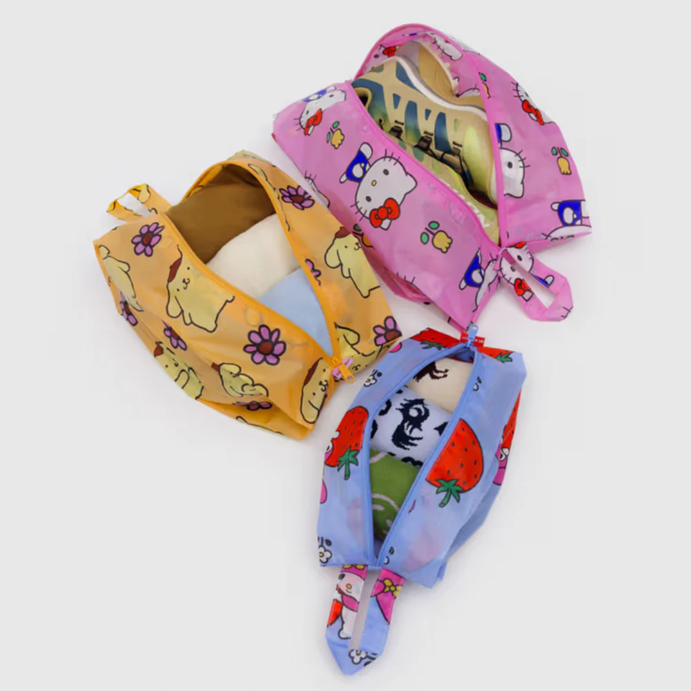 Baggu x Hello Kitty 3D Zip Pouch Floral - Image 2