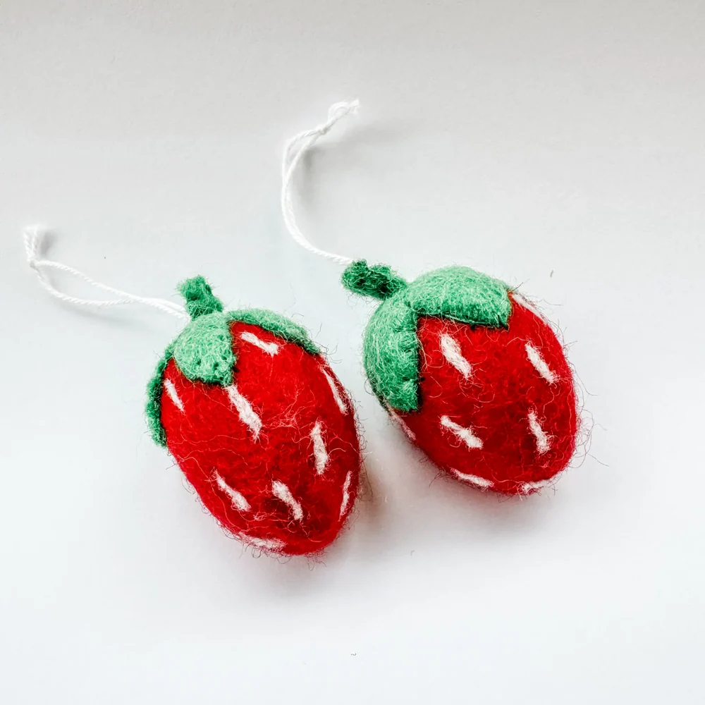 Christmas Decoration Felt Strawberry - Image 2