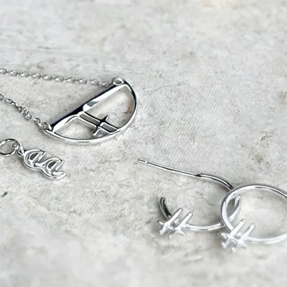 Ever Free Throw Necklace Silver - Image 2