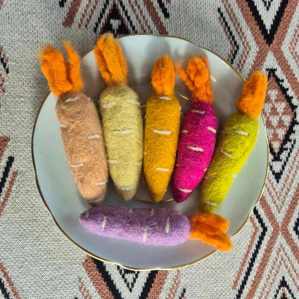 Fairtraid Felt Mini Coloured Carrot - Image 2