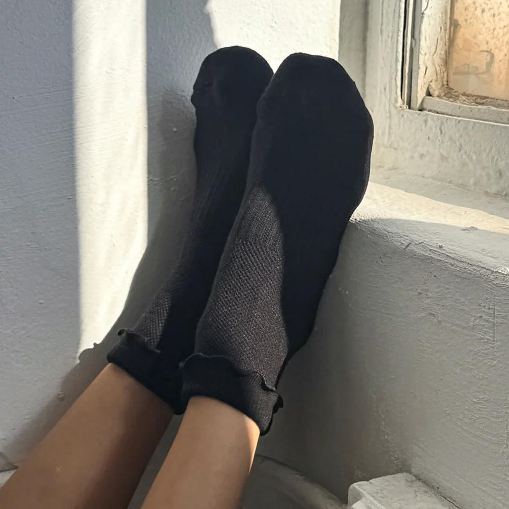 Le Bon Shoppe Ruffled Hugger Crew Socks Black - Image 4