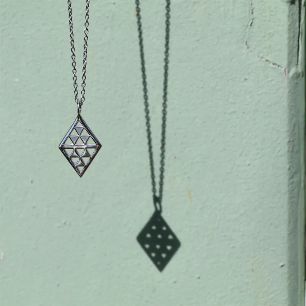 Little Taonga Necklace Niho Silver - Image 2