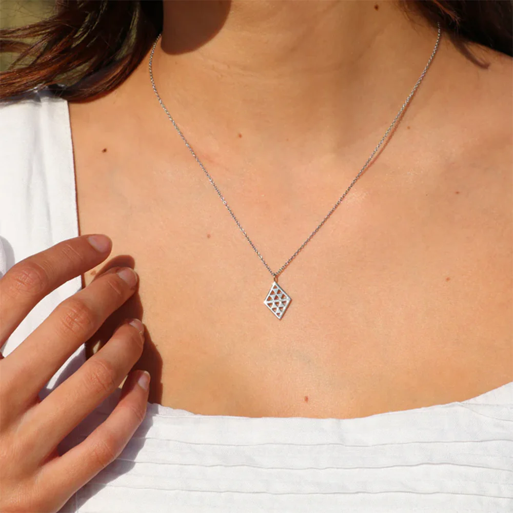 Little Taonga Necklace Niho Silver - Image 3