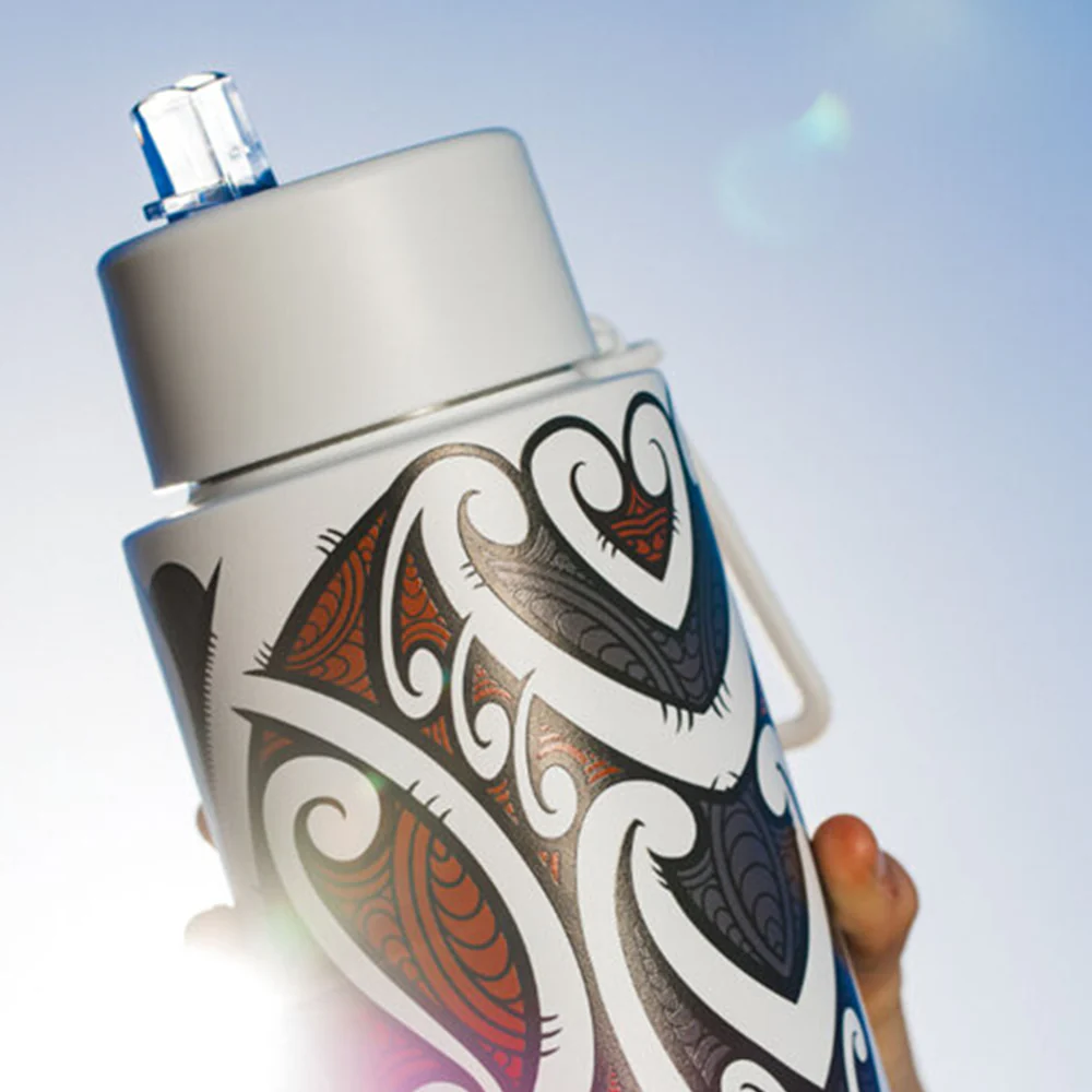 Moana Road X Miriama Grace-Smith Drink Bottle 1 Litre Red - Image 5