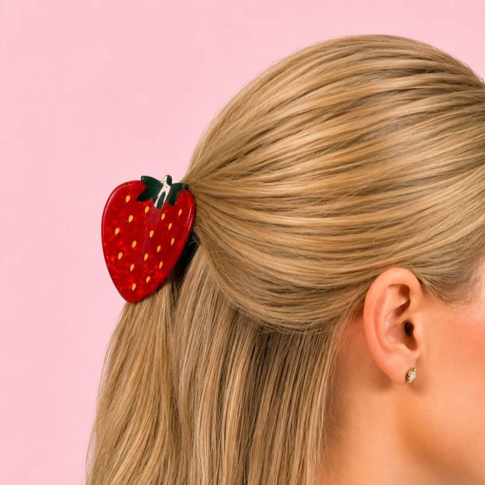 Pop Perspex Claw Clip Strawberry Red - Image 2